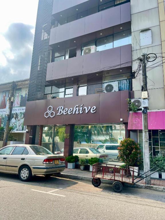 Beehive Colombo Hotel ภายนอก รูปภาพ